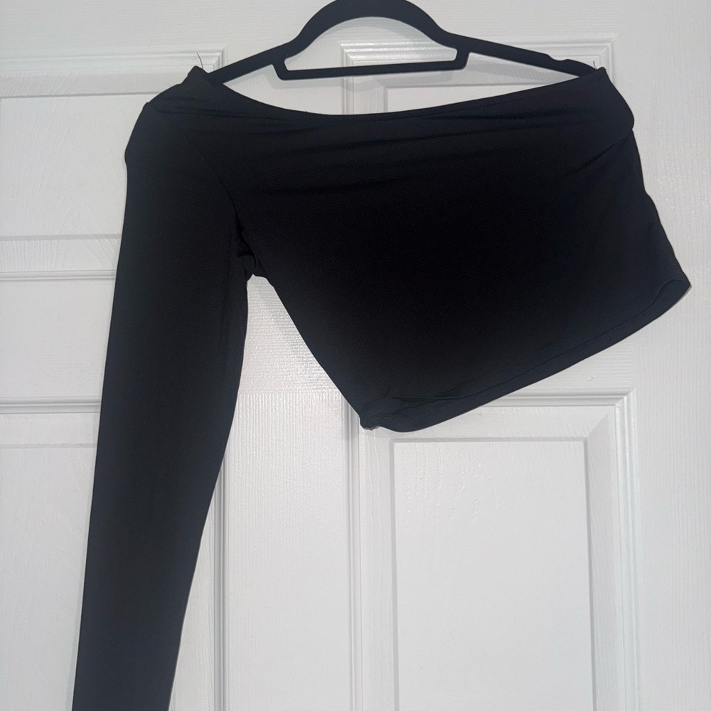 Forever 21 Black Long Sleeve Crop Top